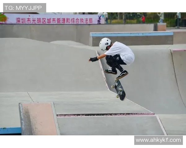 深圳滑板队荣登滑板意识排行榜第六名展现青春活力与竞技精神