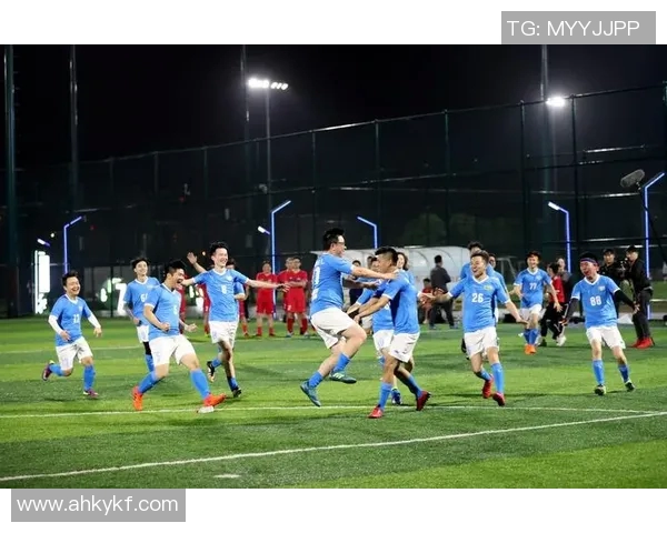 吴丽独家分享足球心得与技巧解析助你提升球技和战术理解 吴丽独家分享足球心得与技巧解析助你提升球技和战术理解