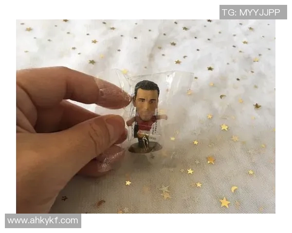 足球明星手办壁纸图片欣赏精美设计与足球文化的完美结合 足球明星手办壁纸图片欣赏精美设计与足球文化的完美结合