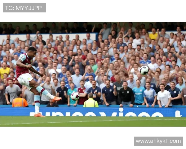 足球明星激情瞬间集锦展现绿茵场上的荣耀与梦想 足球明星激情瞬间集锦展现绿茵场上的荣耀与梦想