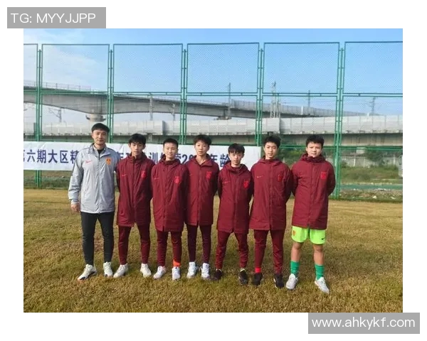 重庆足球队在世界锦标赛中的意识表现分析与点评 重庆足球队在世界锦标赛中的意识表现分析与点评