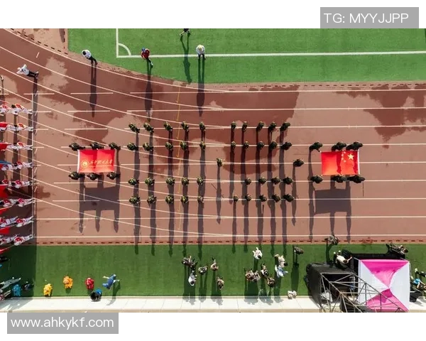 陈磊排球生涯回顾与展望对话分享运动员成长与挑战 陈磊排球生涯回顾与展望对话分享运动员成长与挑战